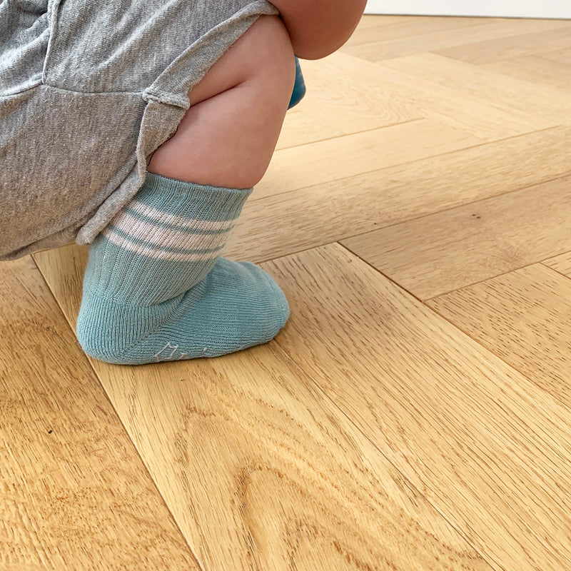 Sporty Non-Slip Stay-on Organic Baby and Toddler Quarter Crew Socks - Aqua Single