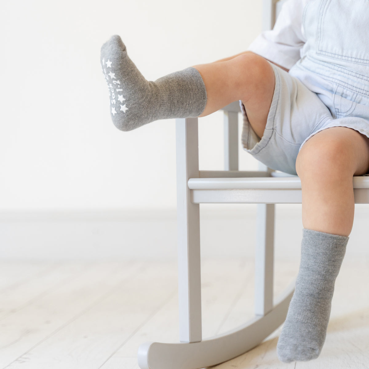 Classic Non-Slip Stay-on Socks - Neutral