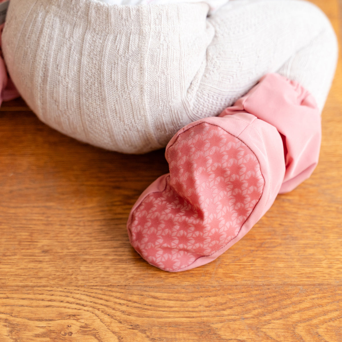 Warm Soft Cable Knit Baby and Toddler Leggings - Oatmeal