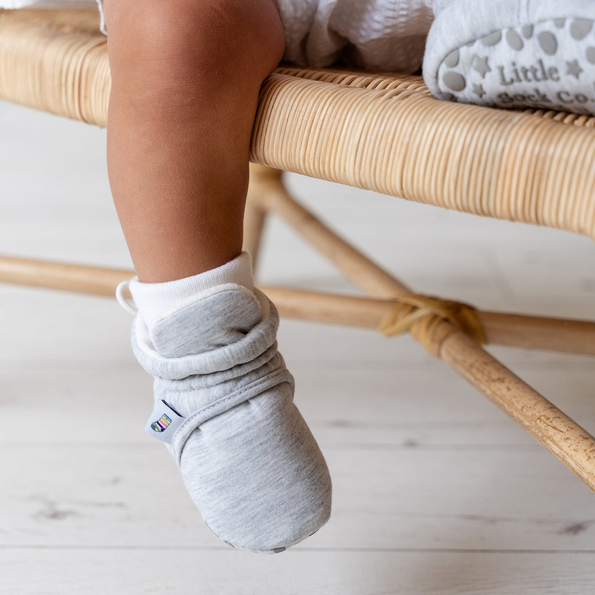Newborn Stay-on Bootie Bundle - Booties + Leggings + Stay-on Socks - Grey