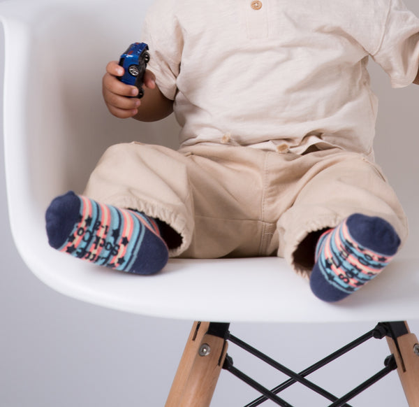 OUTLET - SMALLER FIT - Non-Slip + Stay On Baby and Toddler Socks - 3 Pack in Smarty Stripe