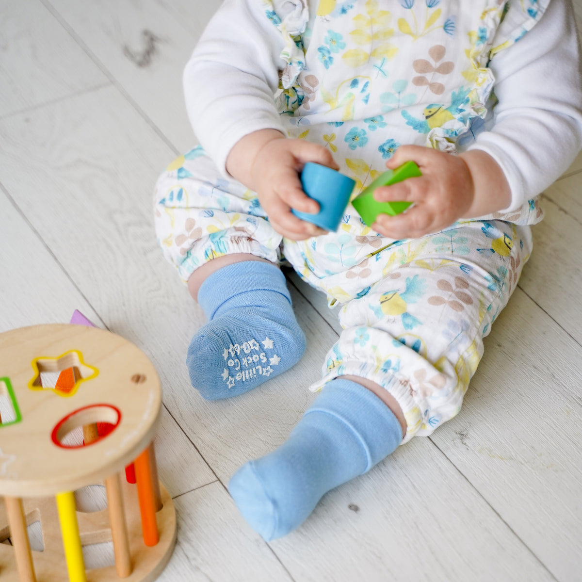 Non-Slip Stay On Baby and Toddler Socks  - 7 Pack in Blue Stripe