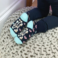 OUTLET Non-Slip Stay On Socks in Navy with Hearts