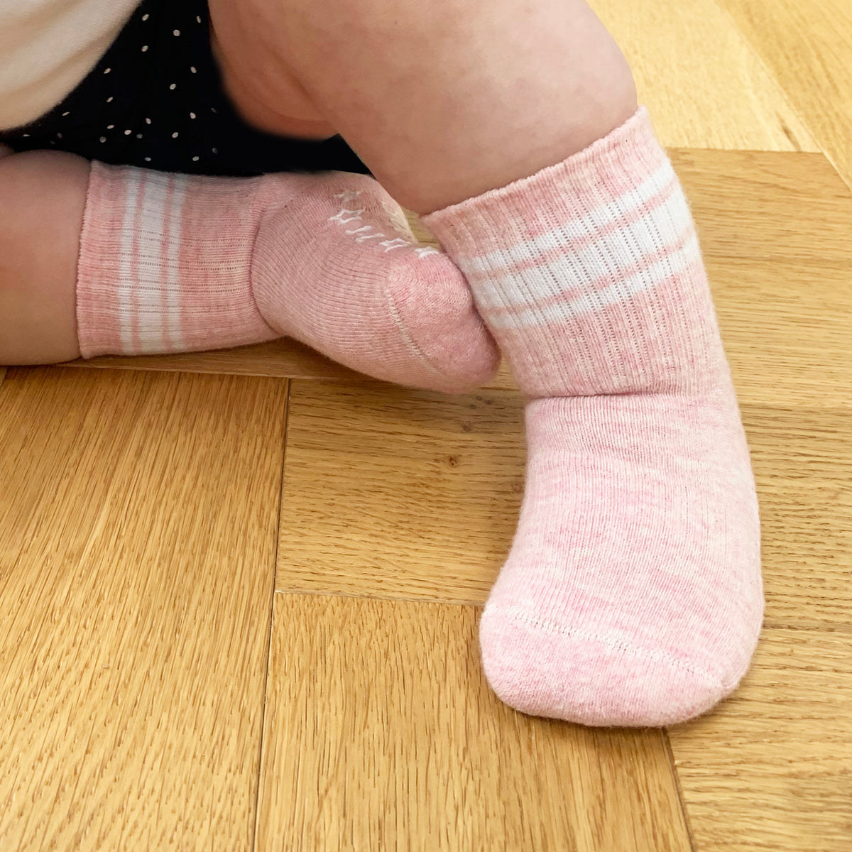 Sporty Non-Slip Stay-on Organic Baby and Toddler Quarter Crew Socks - Rose Single